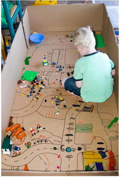 Cardboaed-Box-Town--picklebus.com.png