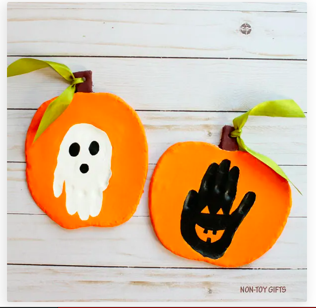 cc--h-halloween-handprints--non-toygifts.com.png cc--h-halloween-handprints--non-toygifts.com.png