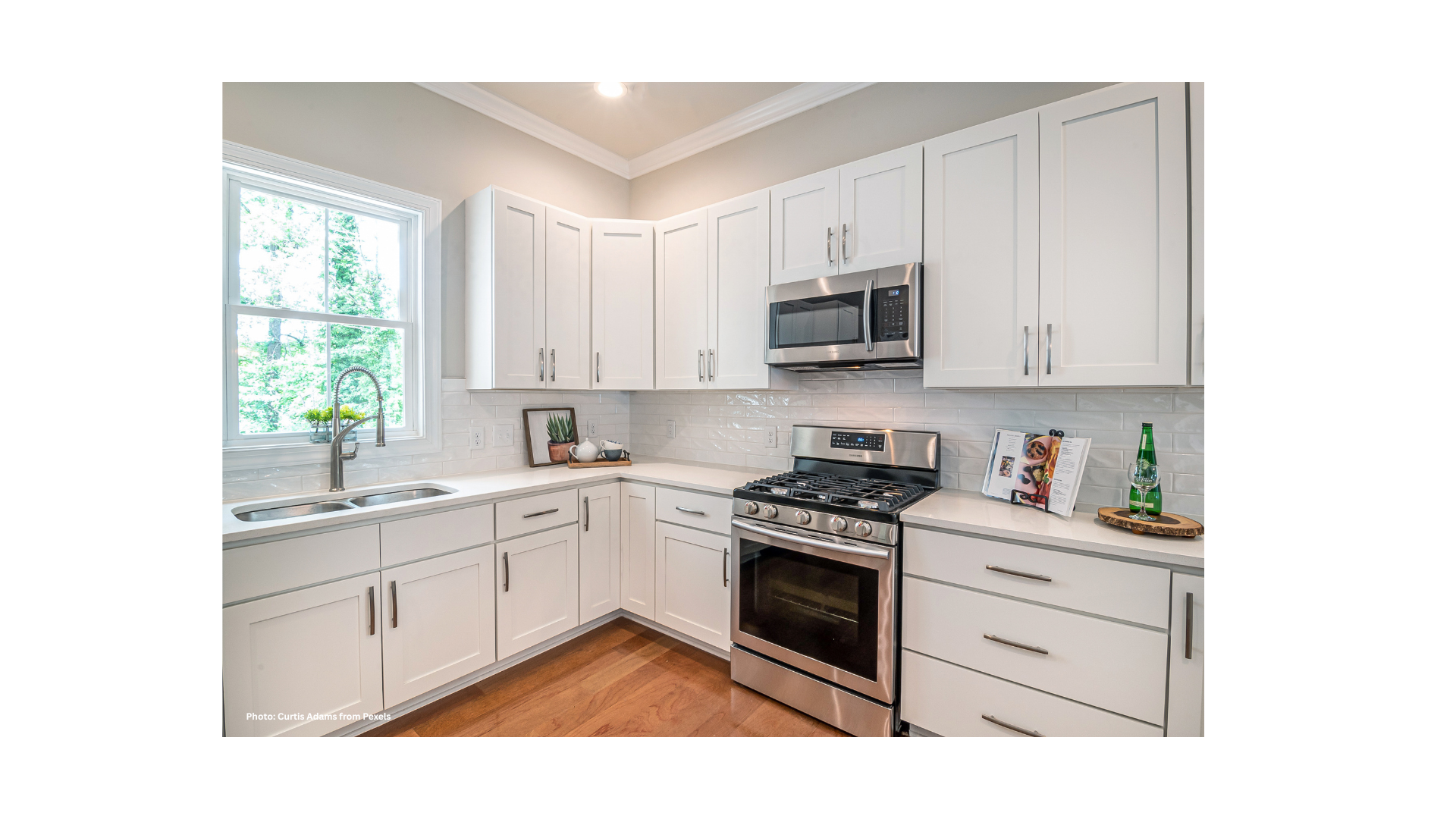 diy--bm-White-Dove-Cabinet-Paint.png