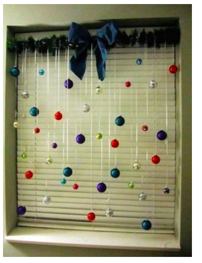 diy--ch--christmas-window-decoration--sourceunknown.png diy--ch--christmas-window-decoration--sourceunknown.png