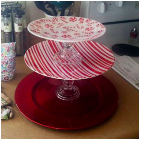 diy--ch--holiday-tieed-serving-tray--sourceunknown.png