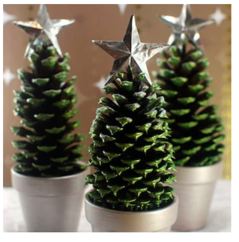 diy--ch--pine-cone-christmas-trees--scissorsandspoons.com.png