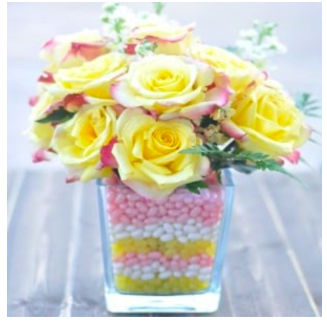 diy--e--layered-candy-filled-vase-w-flowers--creativejuice.com.png