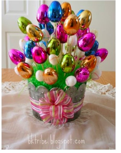 diy--e--plastic-egg-bouque--thebrowneyeshaveit.com.png