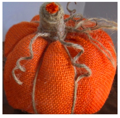 diy--f--burlap-pumpkin--confssions-plate.com.png