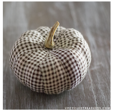 diy--f--fabric-pumpkins--mountainmodernlife.com.png