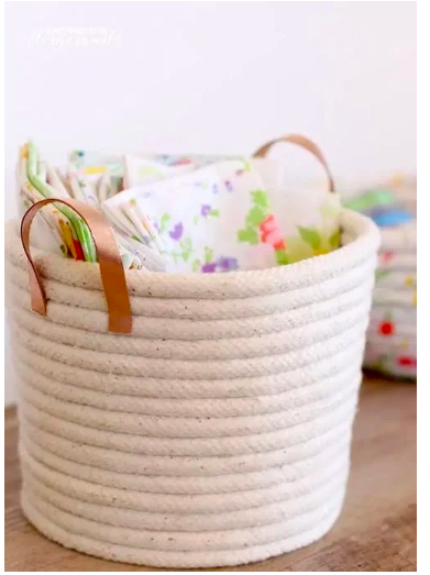 diy--no-sew-rope-basket--happinessishomemade.com.png