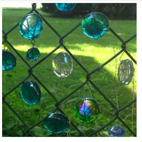 diy--sp--glass-bead-fence--sourceunknown).png