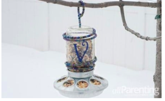 diy--sp--monogrammed-jar-birdfeeder--allparenting.com.png