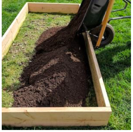 diy--sp--raised-bed--joyfullygrowing.com.png
