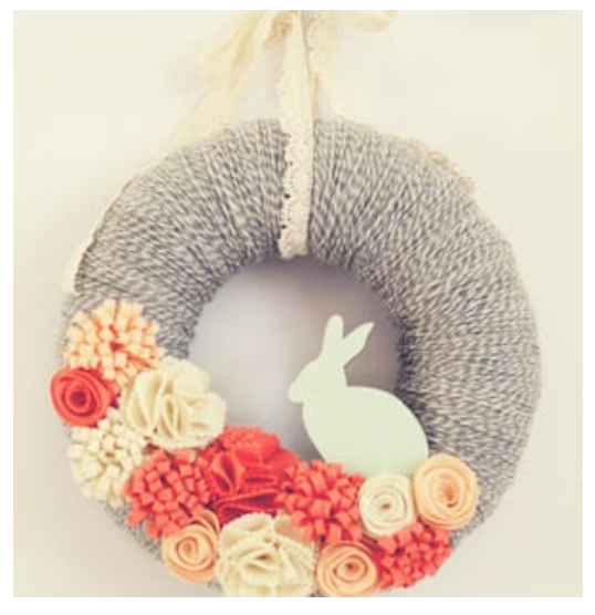 diy--spring--bunny-yarn-wreath-verytrulyme.com.png