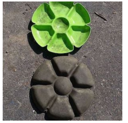 diy--spring--concrete-flowers--thegardenfrogboutique..com.png