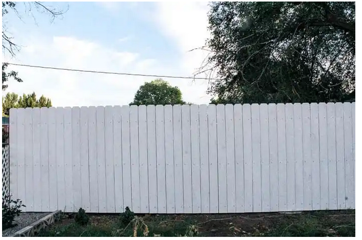 diy--spring--fence--athomewithashleycom.png
