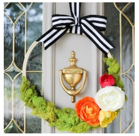 diy--spring--floral-wreath--dwellbeautiful,com.png