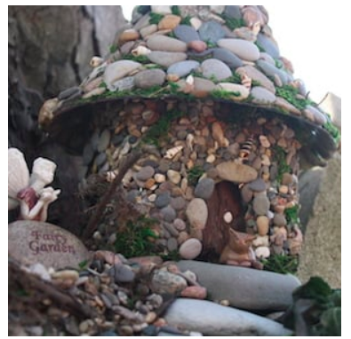 diy--spring--river-rocks-house--sourceunknown.png