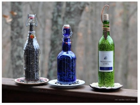 diy--spring--wine-bottle-birdfeeders--thegardenroofcoop.com.png