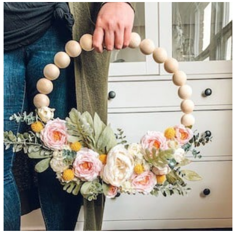 diy--spring--wooden-ball-wreath--therurallegeend.com.png