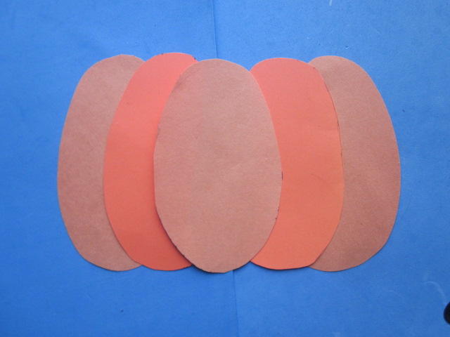 Easy-Pumpkin-Craft-4.JPG Easy-Pumpkin-Craft-4.JPG