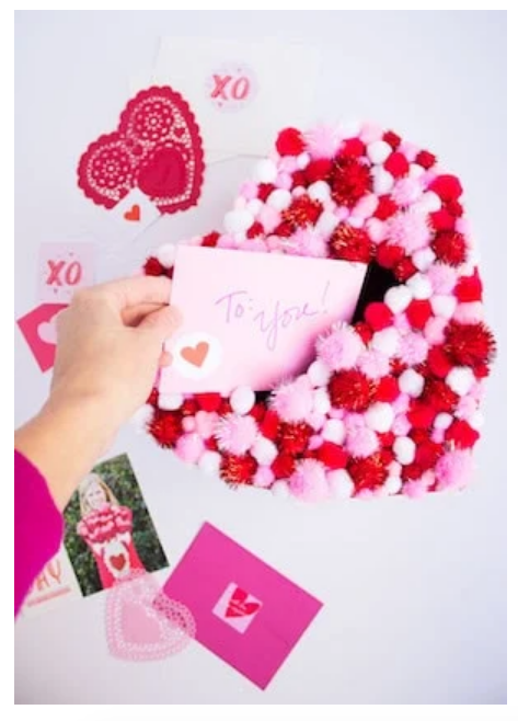 c--va--pom-poms--designimprovised--com.png c--va--pom-poms--designimprovised--com.png