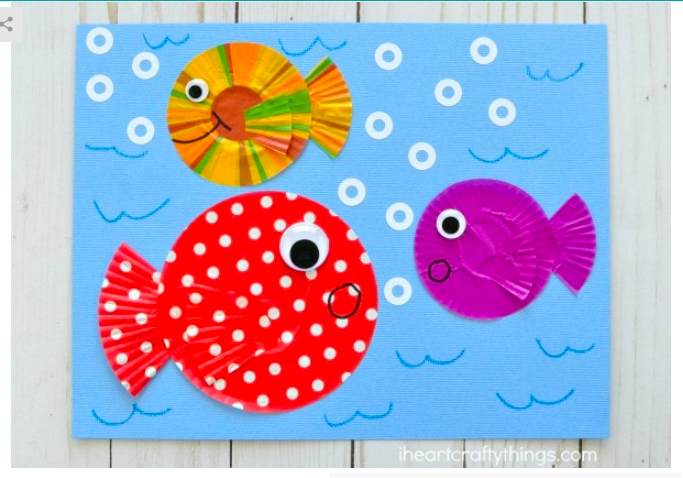 cc--cupcake-liner-fish--iheartcraftythings.com.png