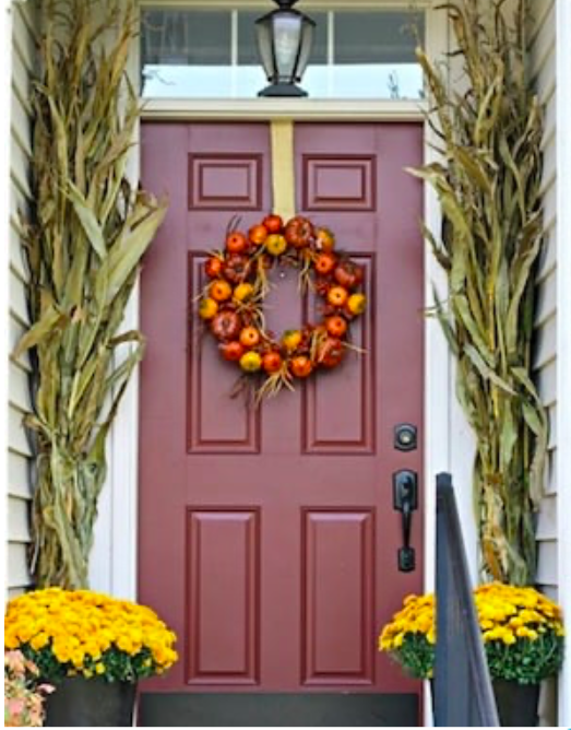 diy--f--cornstalks-mum-planters-doorway--sourceunknown.png
