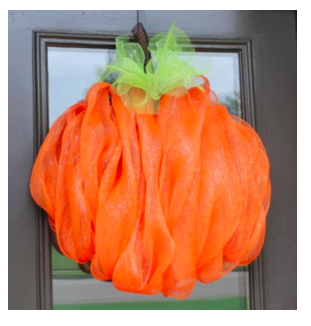 diy--f--mesh-pumpkin-wreath--misskopykat.com.png