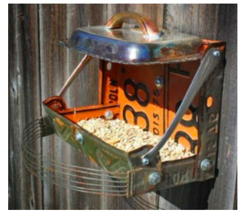 diy--sp--recycled-product-birdfeeder--junkmarketstyle.com.png diy--sp--recycled-product-birdfeeder--junkmarketstyle.com.png