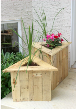 diy--sp--triangle-planter--lindiandruss.com.png diy--sp--triangle-planter--lindiandruss.com.png