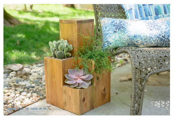 diy--spring--table-planter--bigerthanthe3ofus.com.png