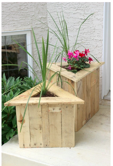 diy--spring--triangle-planters--llindiandruss.com.png
